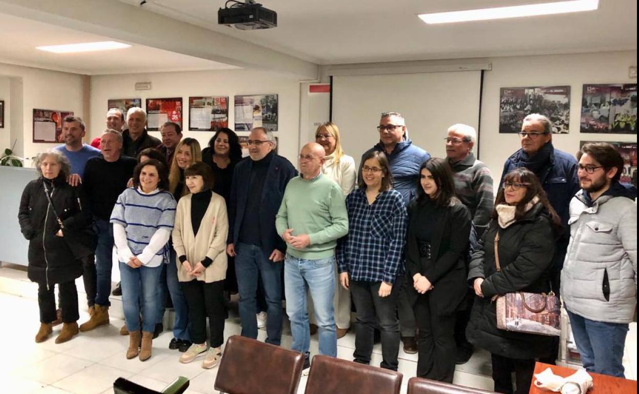 La Asamblea del PSOE de Ponferrada ratifica la lista presentada por Olegario Ramón