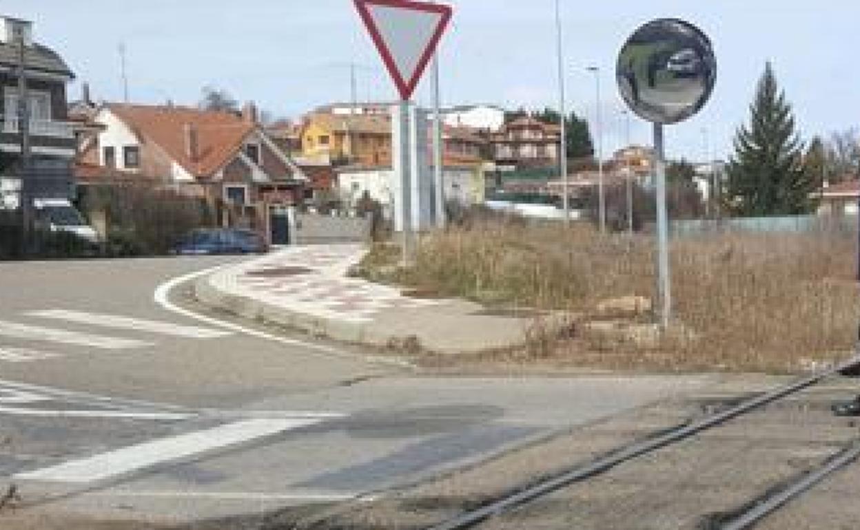 Las obras consistirán en la construcción de un vial paralelo a la vía al que se dará acceso por la calle del Molino
