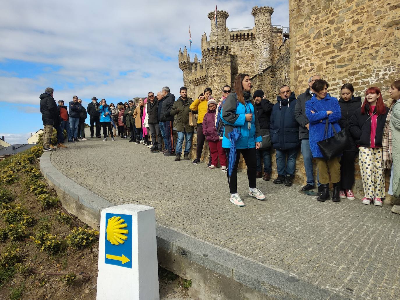 Visita guiada al Castillo de los Templarios de Ponferrada para conmemorar el primer año de Guías Bierzo.