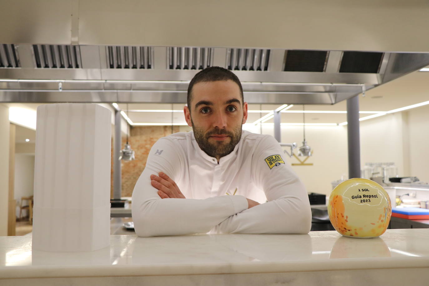 El restaurante leonés se ha hecho con su primer 'Sol Repsol' que constata la calidad de una cocina que brilla por la innovación e inquietud del chef leonés 