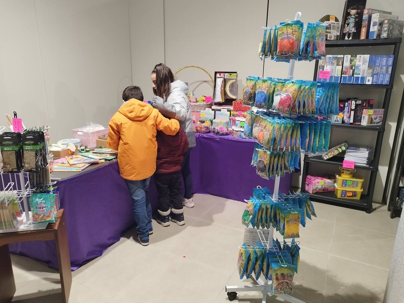 La Feria del Stock, ubicada en ExpoCoyanza, en la Calle Cuchillo , 4, se puede visitar este fin de semana .