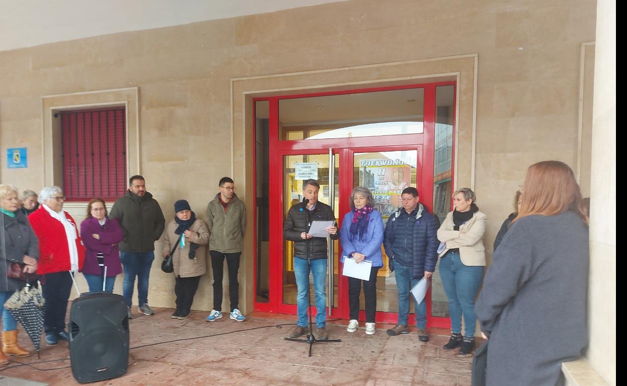 El acto principal se celebró a medio día y consistió en la celebración de una concentración en la Plaza Mayor 