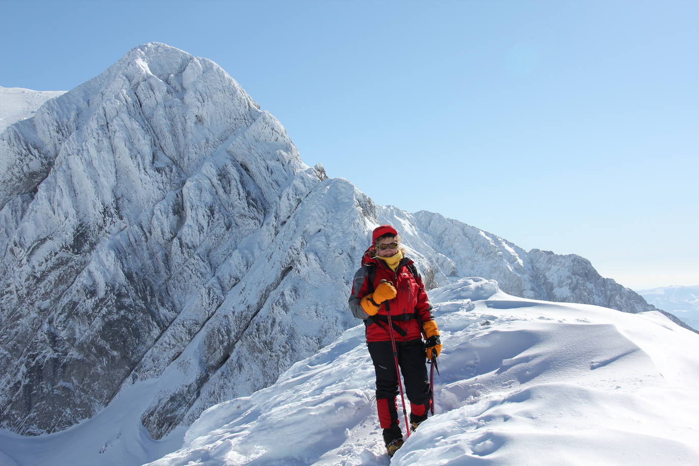 Esta leonesa es la primera mujer en subir cien veces (ya lleva 101) el Naranjo de Bulnes