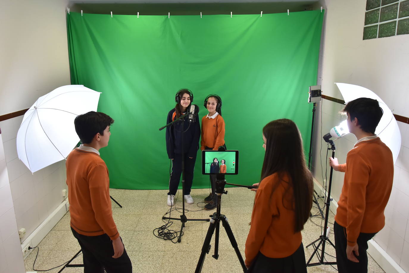 Fotos: «Somos diferentes, somos Pastorinas», el lema del Colegio Divina Pastora