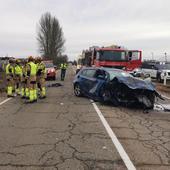 Tres heridos tras chocar dos vehículos en la CL-623 a la altura de Sariegos