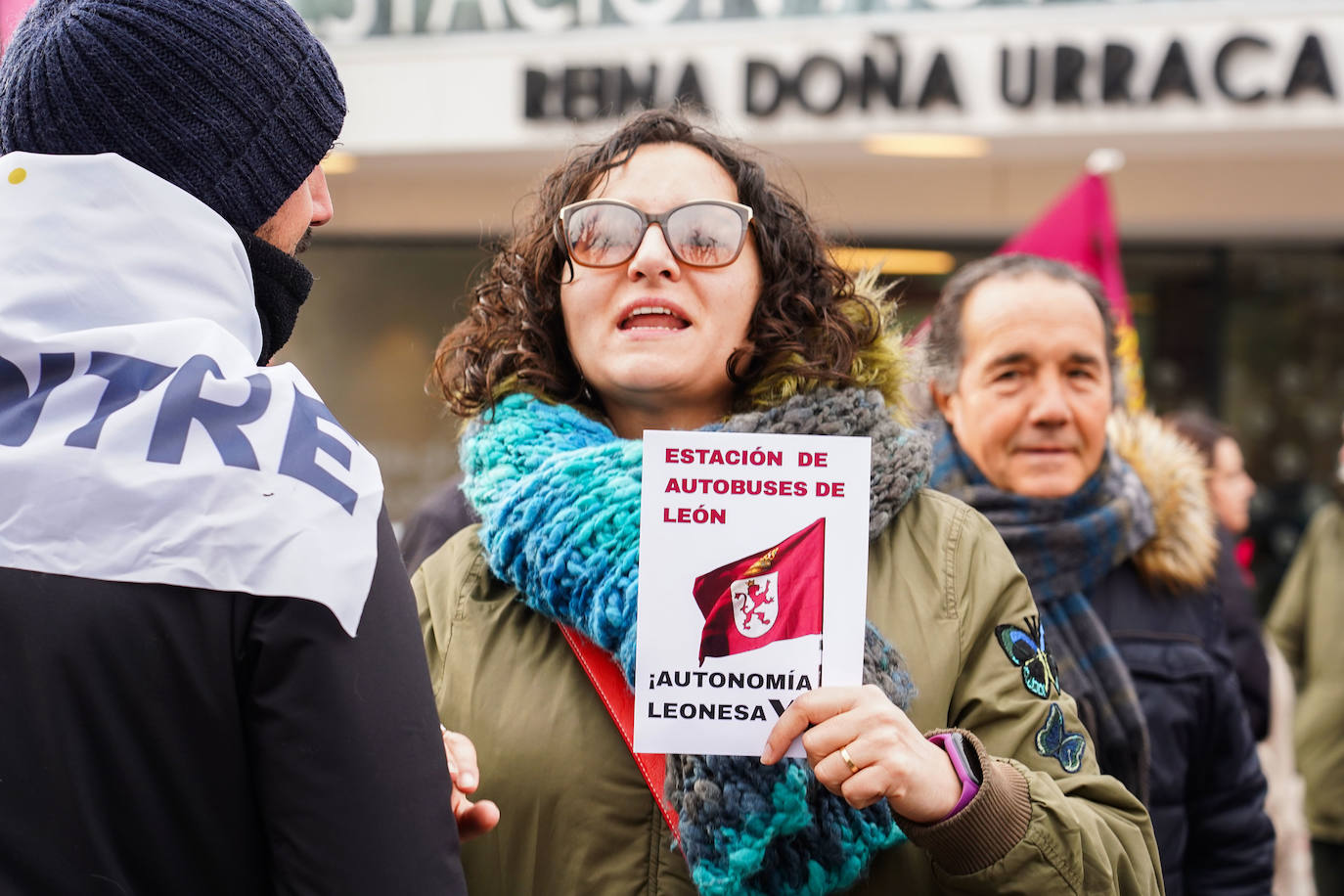 Concentración de protesta por la estación de bus de León