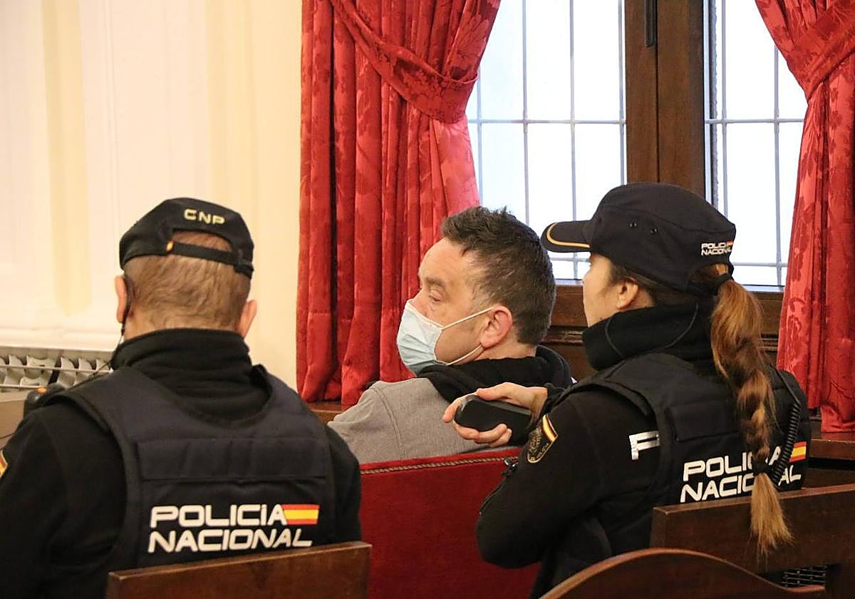 En la imagen, el acusado en la sala de la Audiencia.