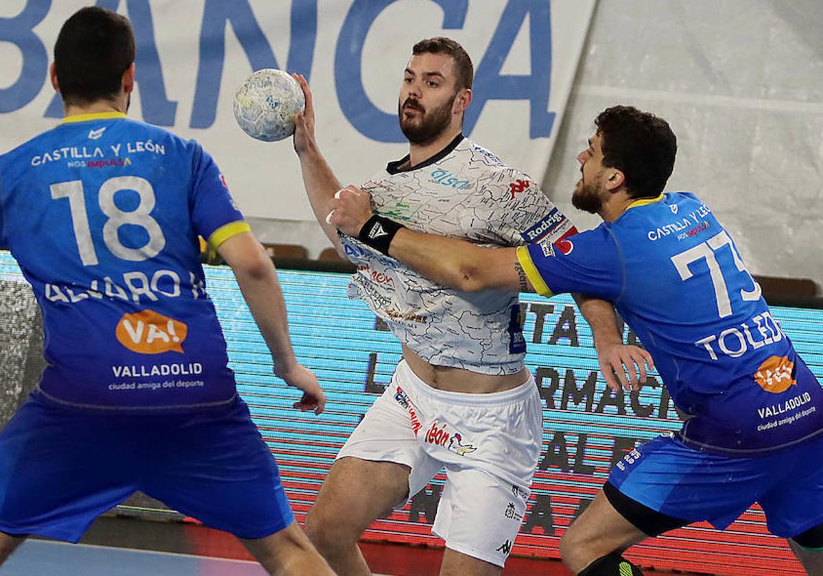 Marko MIlosavljevic, en un partido con el Abanca Ademar.