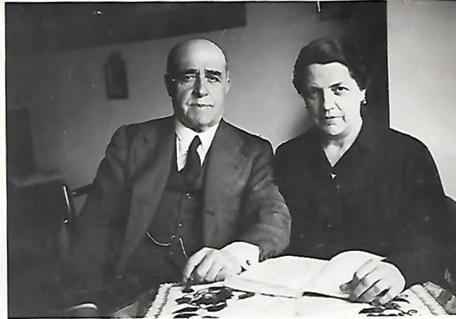 Manuel de Cárdenas y Carmen Rodriguez Guisasola (Hija de Carmen y Severino)