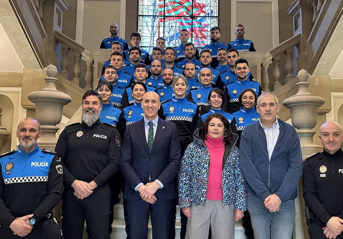 Los 27 nuevos agentes que se incorporan a la Policía Local de León.