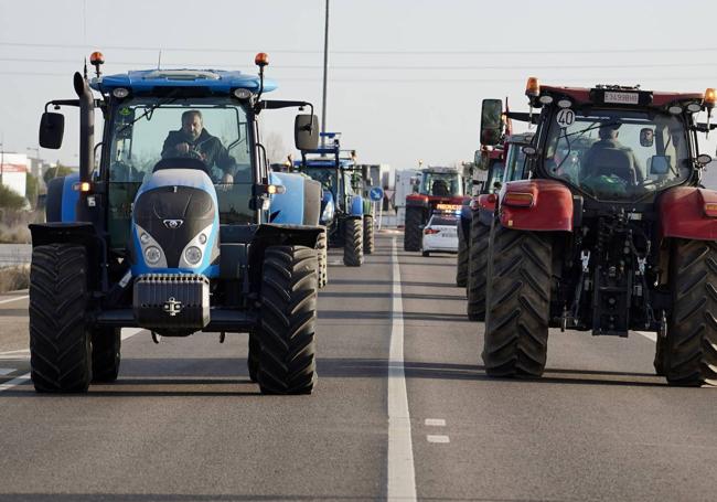 Tractorada por las carreteras de León.