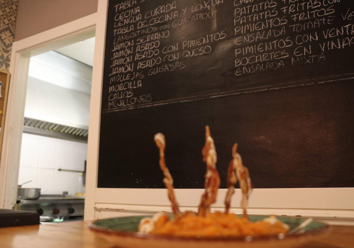 Imagen principal - Tapeo tradicional leonés por bandera para brillar en Madrid Fusión