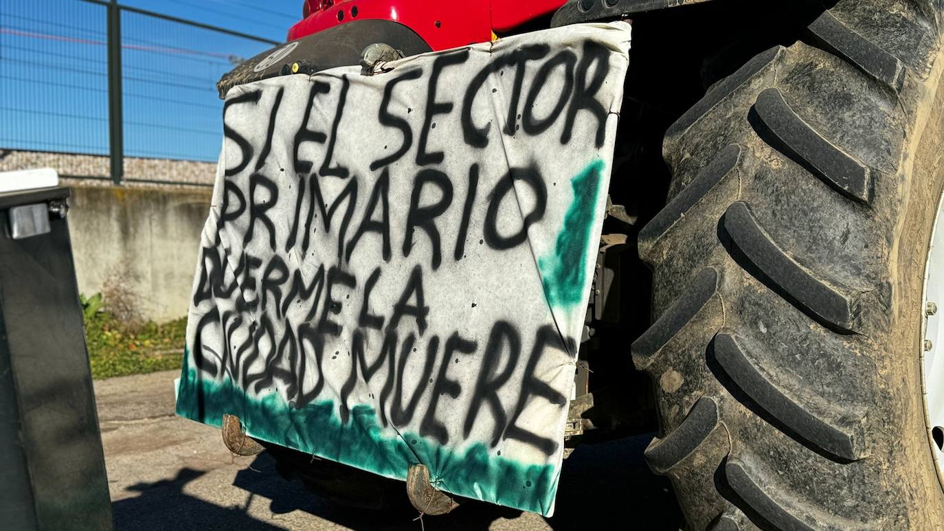 Imagen de una de las pancartas reivindicativas del campo.