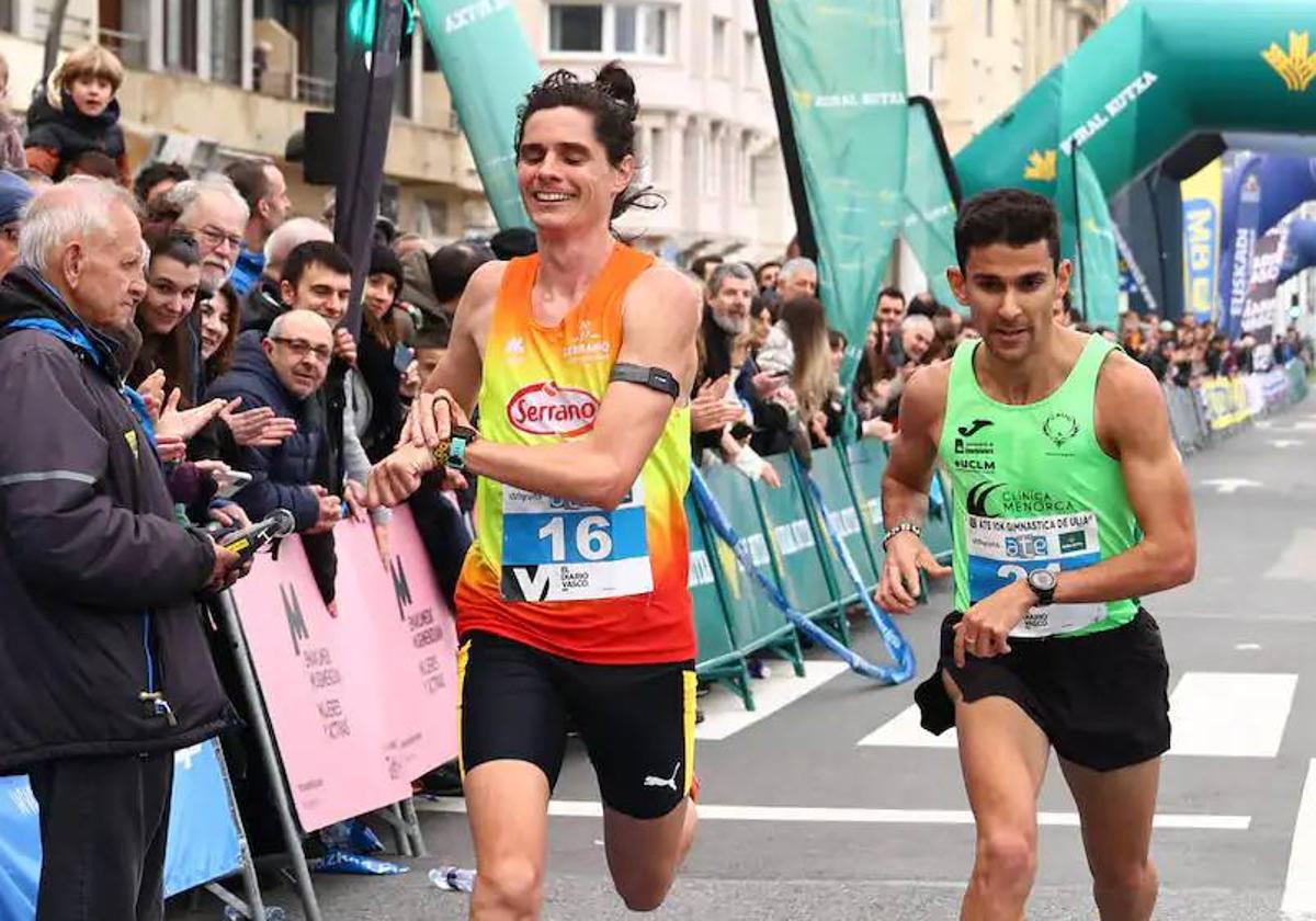 Roberto Aláiz, en la entrada a meta.