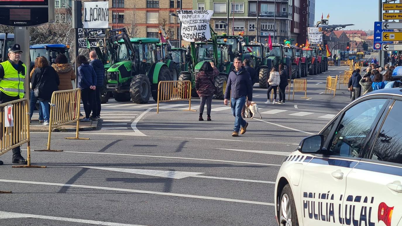 &#039;Tractorada&#039; del sector agrario en León