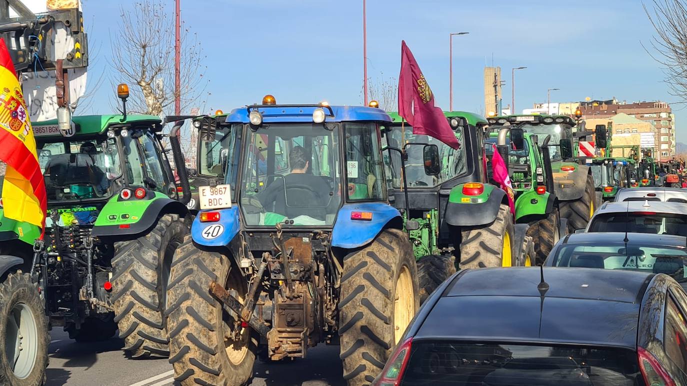 &#039;Tractorada&#039; del sector agrario en León