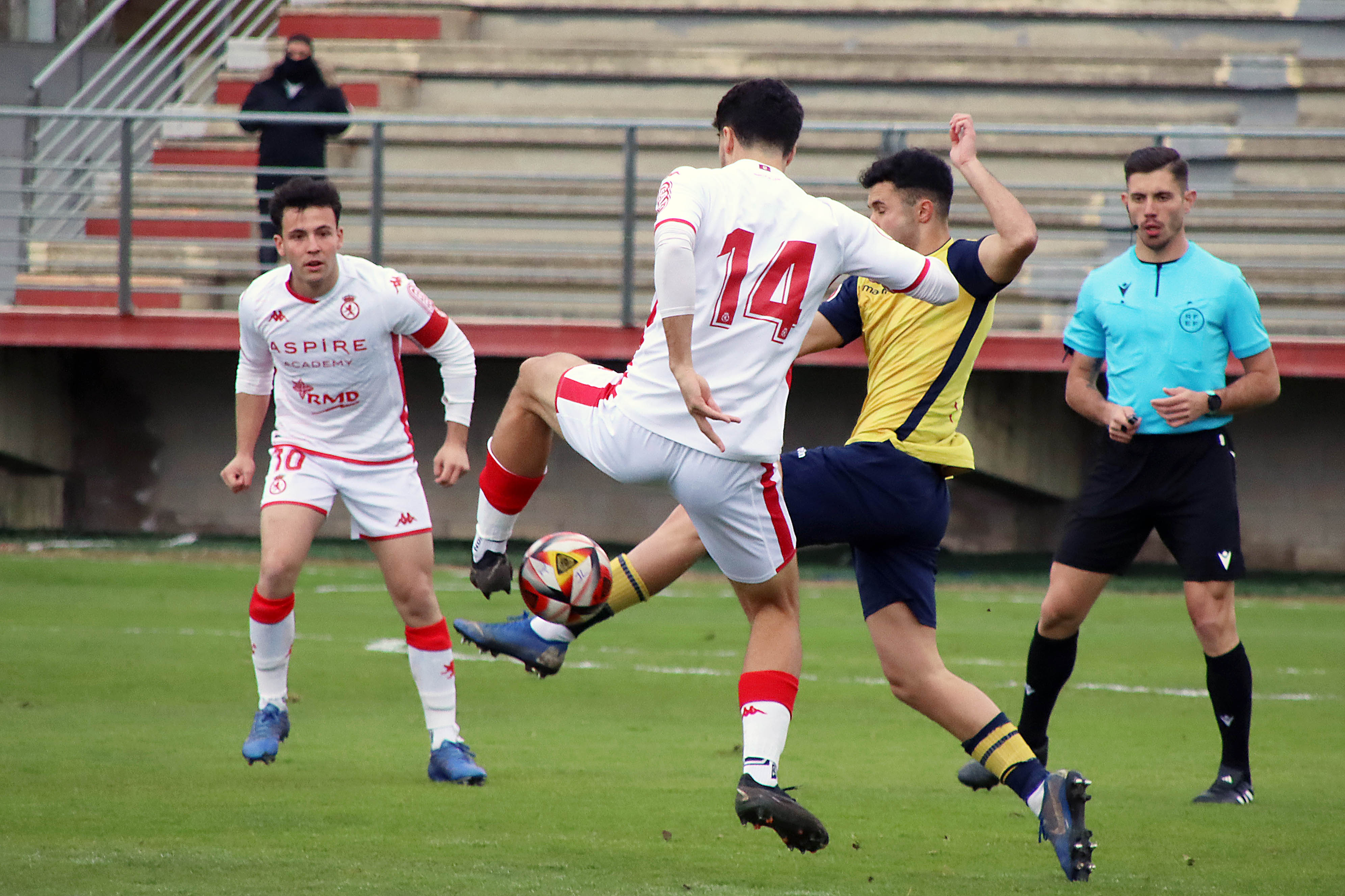 Las imágenes del derbi de Tercera: Júpiter 1 - 1 Virgen del Camino