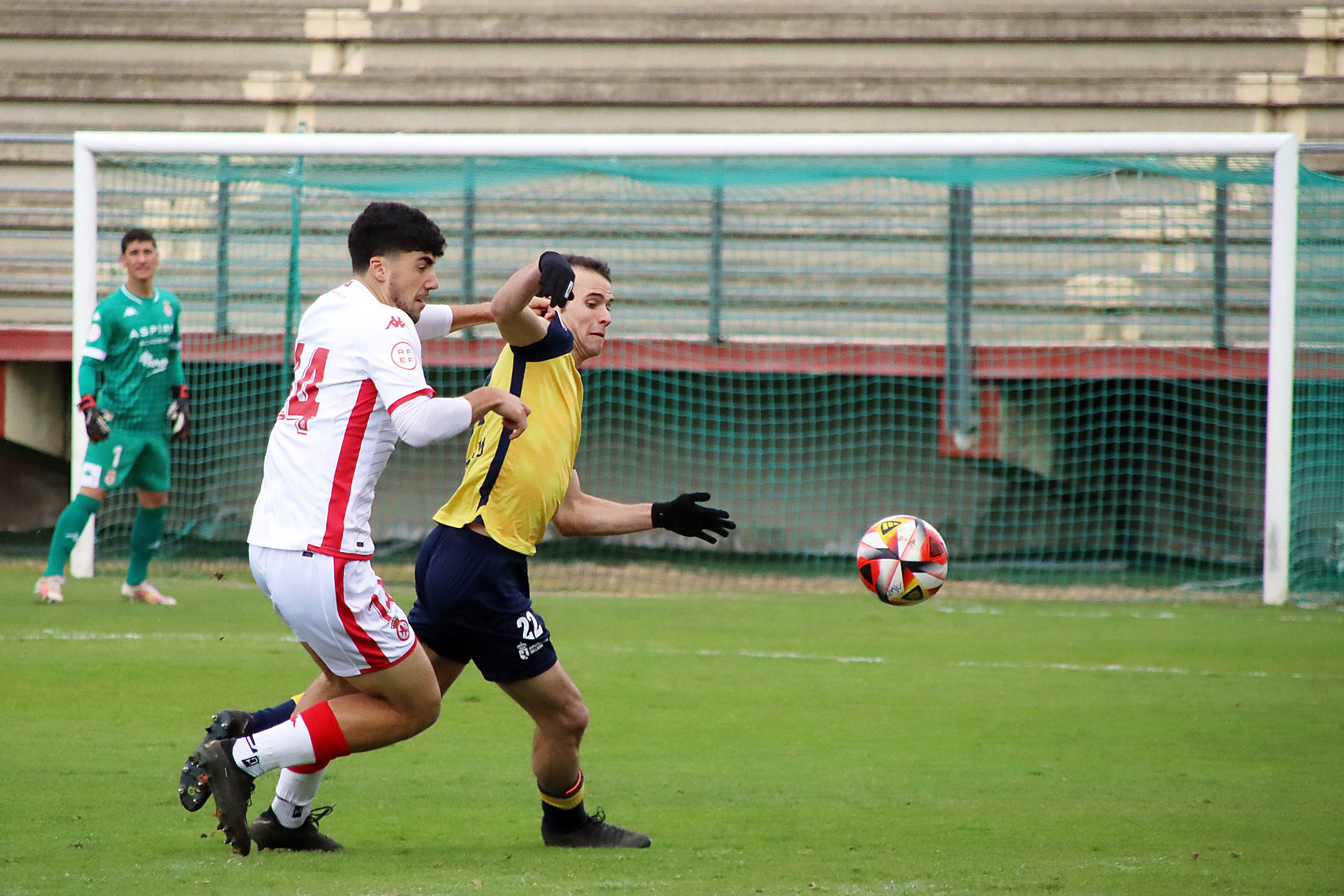 Las imágenes del derbi de Tercera: Júpiter 1 - 1 Virgen del Camino