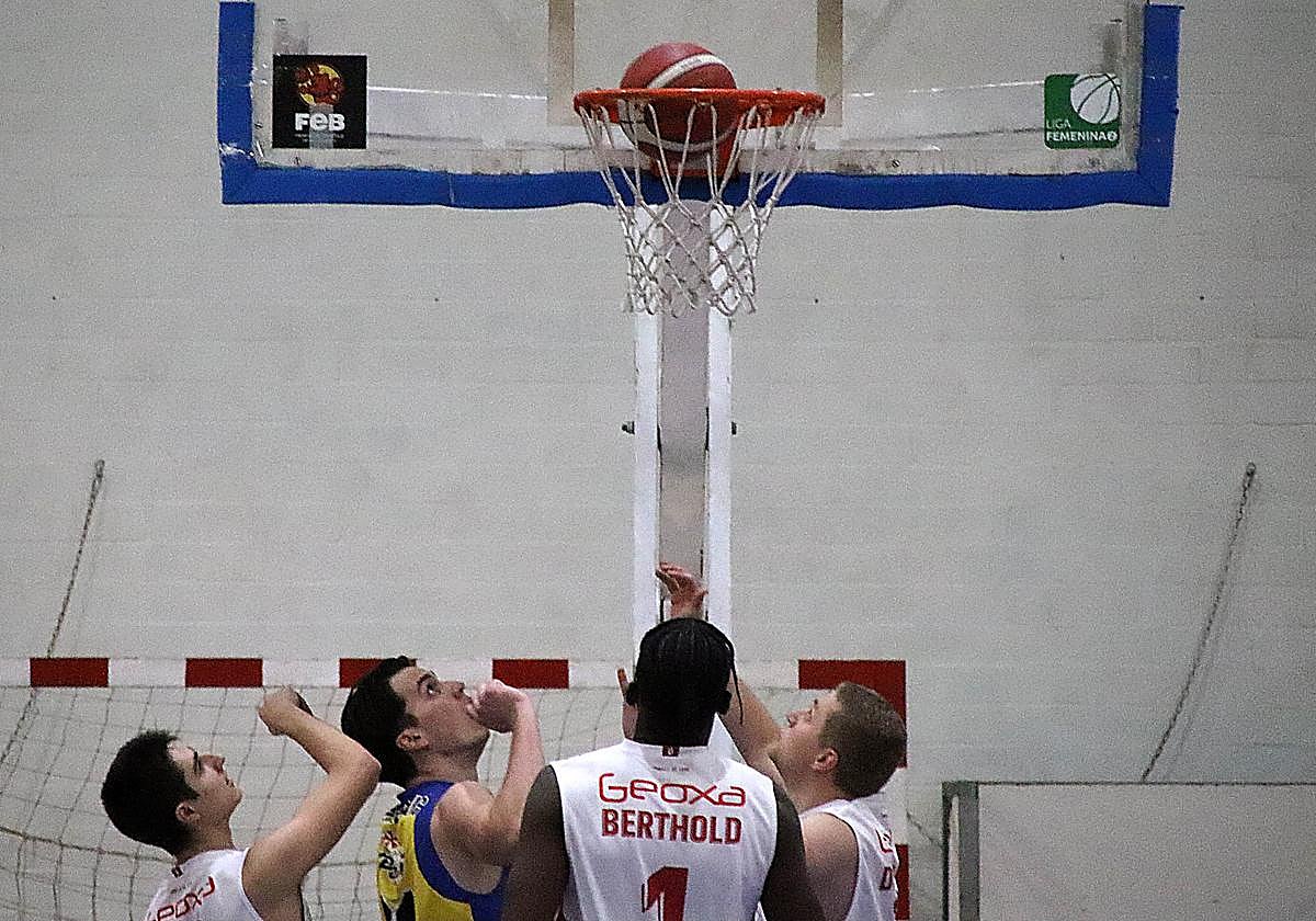 Todas las imágenes del Cultural de Baloncesto - Gijón Basket