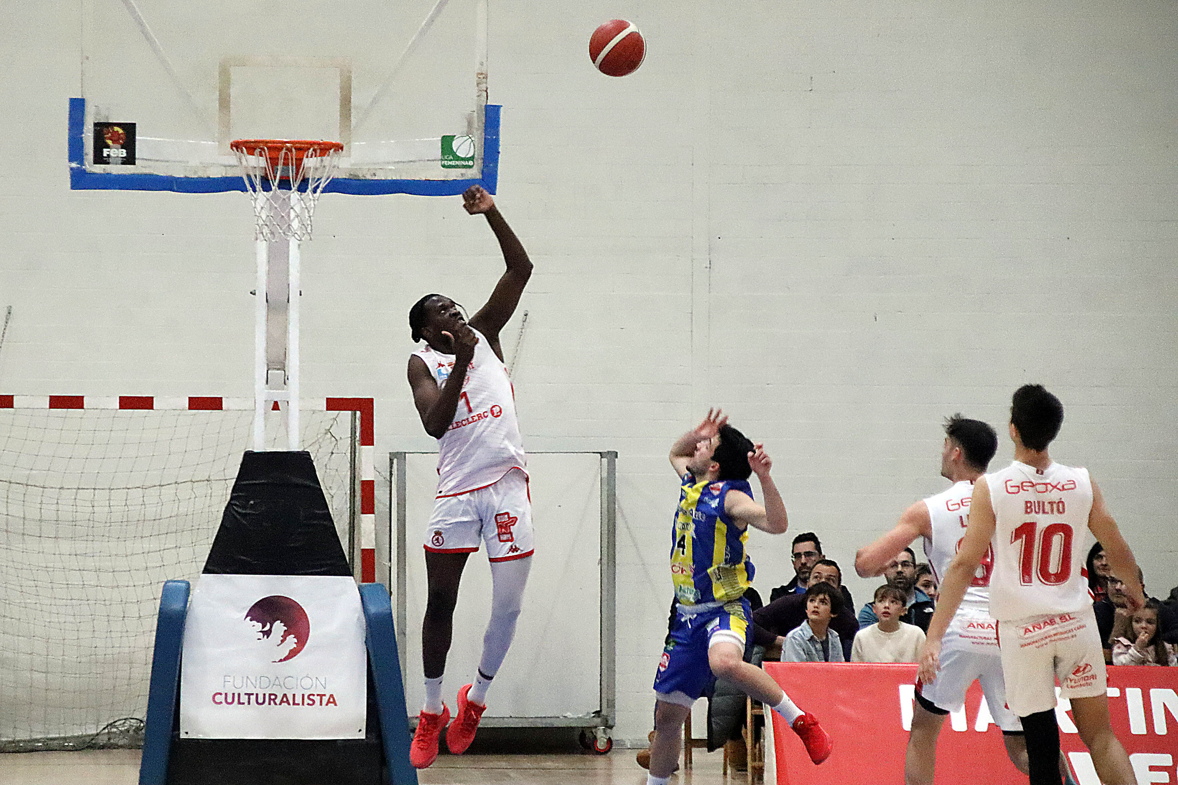 Todas las imágenes del Cultural de Baloncesto - Gijón Basket