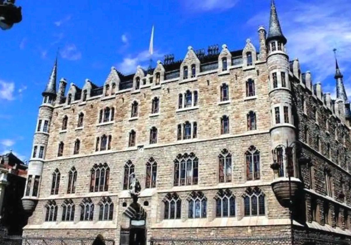 Museo Casa Botines Gaudí.