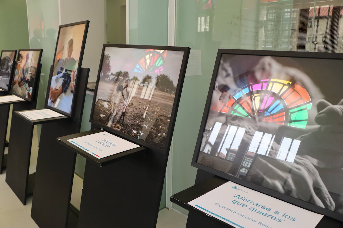 Exposición del Certamen Internacional de Fotografía sobre Humanización Asistencial