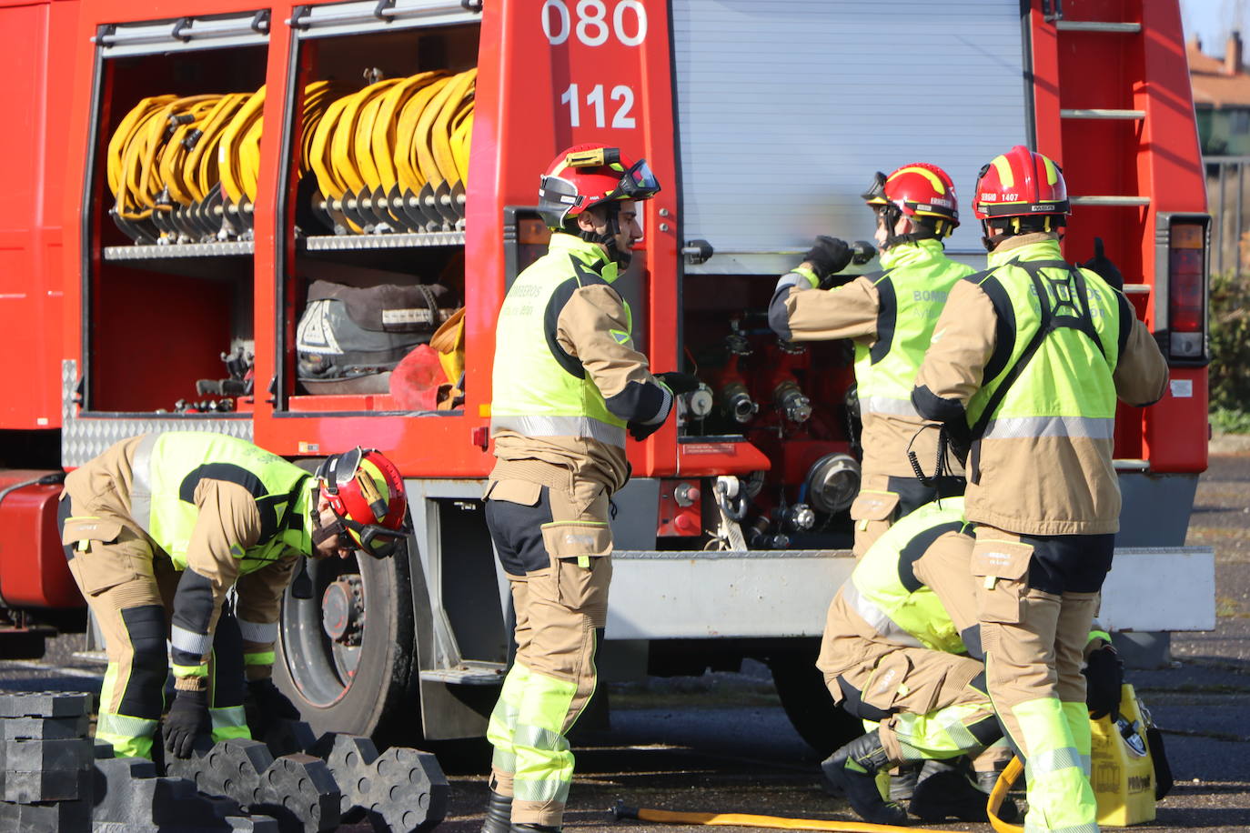 Simulacro efectuado por el cuerpo de Bomberos de León.