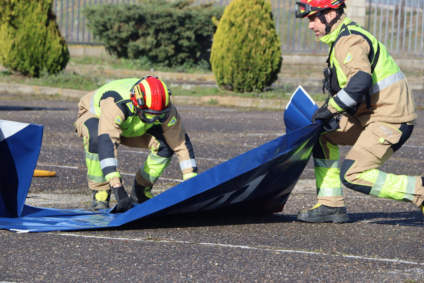 Simulacro efectuado por el cuerpo de Bomberos de León.