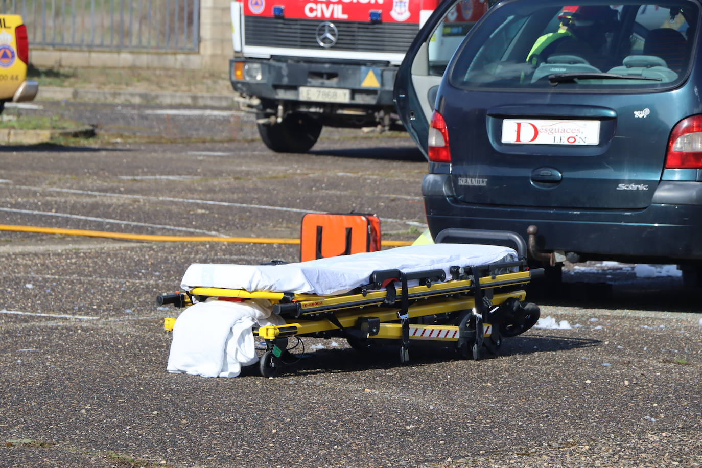 Simulacro efectuado por el cuerpo de Bomberos de León.