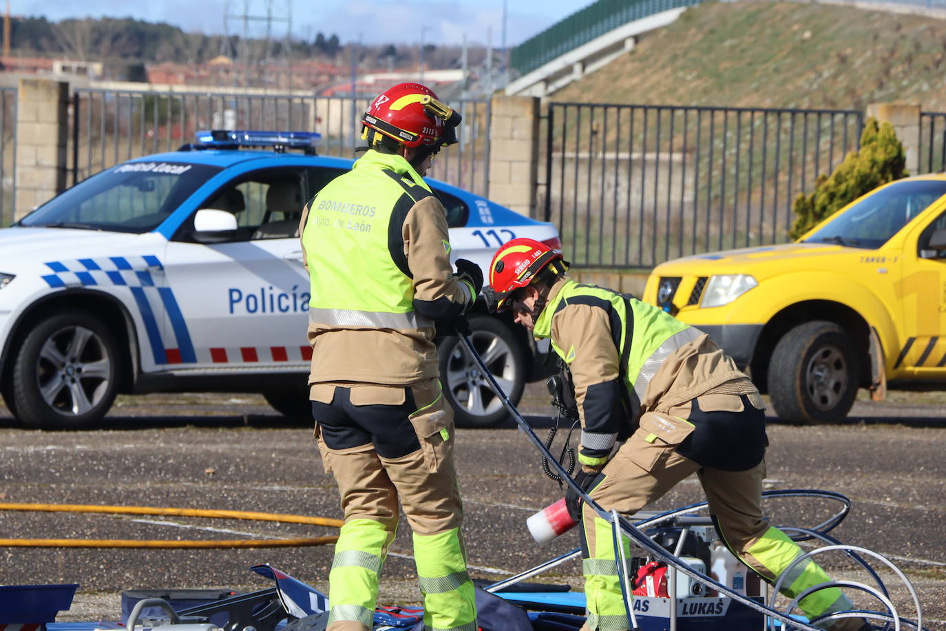 Simulacro efectuado por el cuerpo de Bomberos de León.