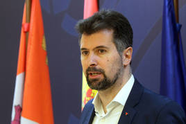 El secretario general del Partido Socialista de Castilla y León, Luis Tudanca, analiza asuntos de actualidad política de Castilla y León.