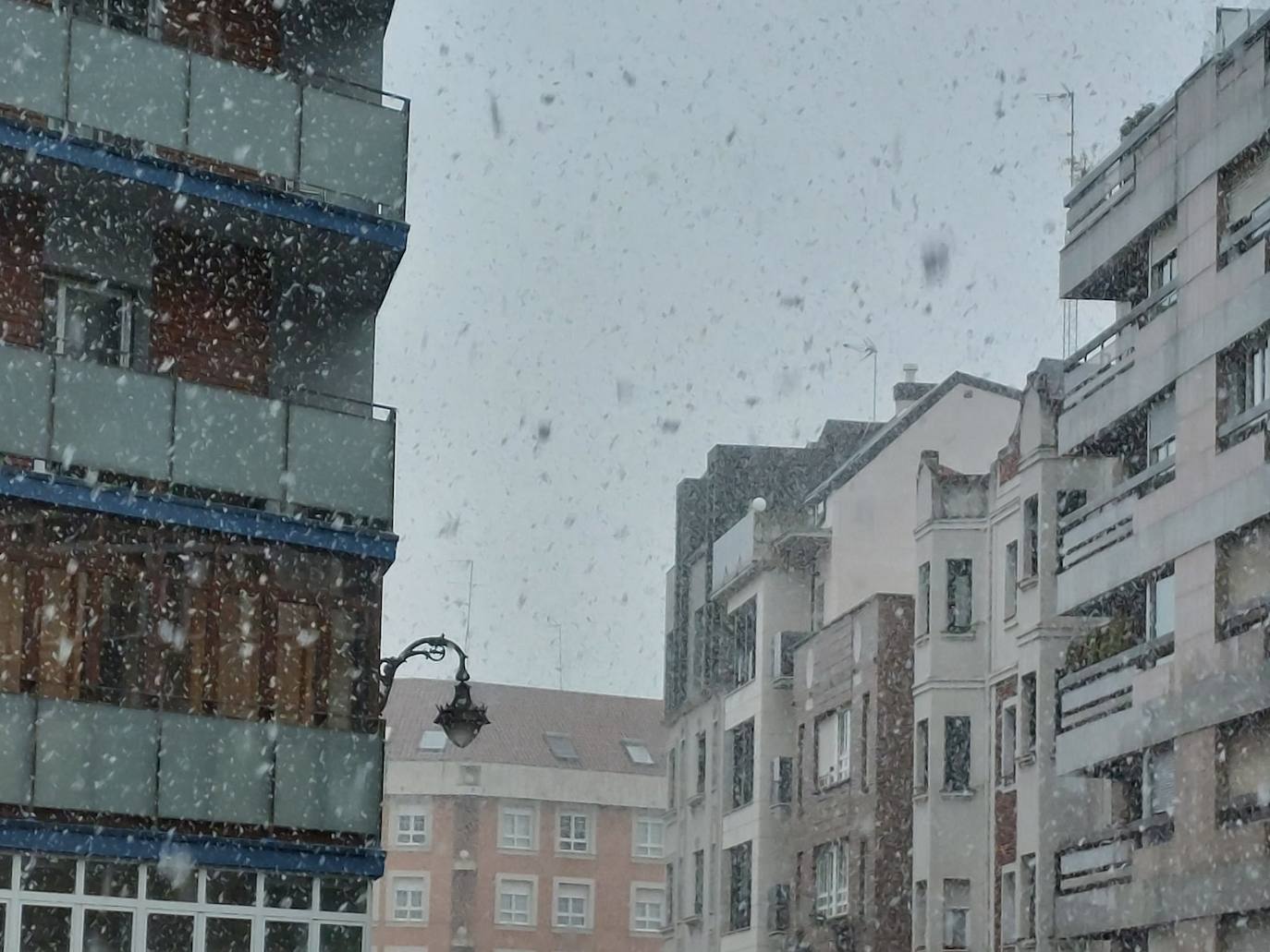 La nieve llega a León ciudad
