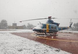 Nieve cubriendo el helicóptero de la Brif de Tabuyo.