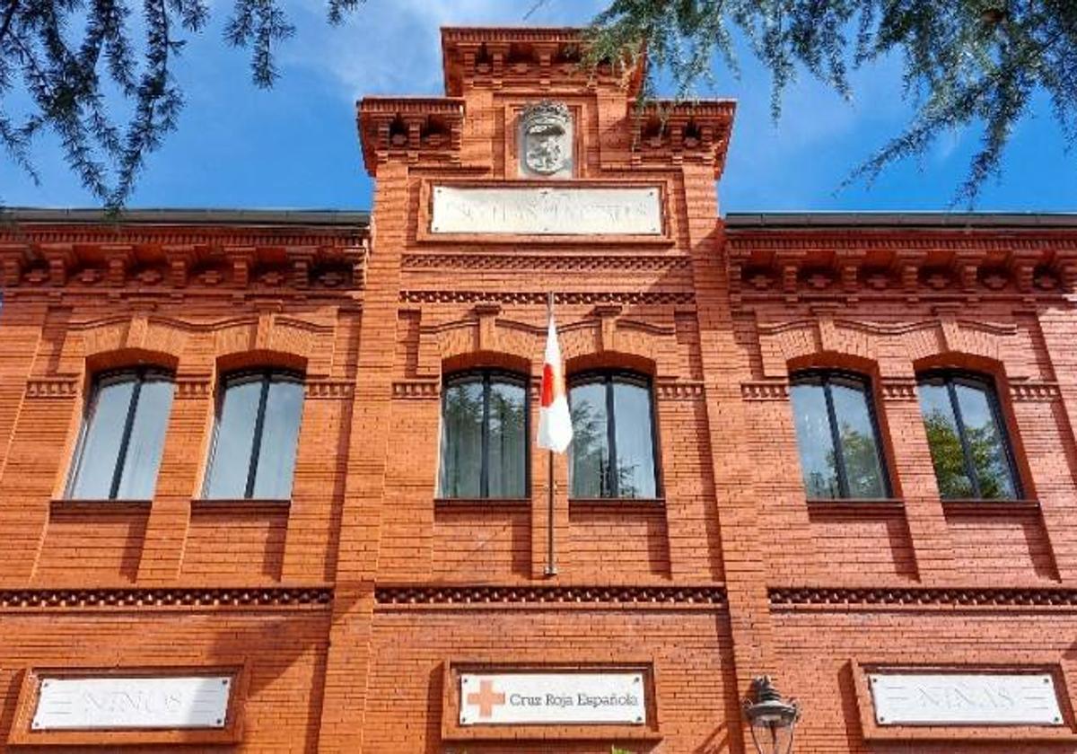 Fachada de la sede de Cruz Roja en León.