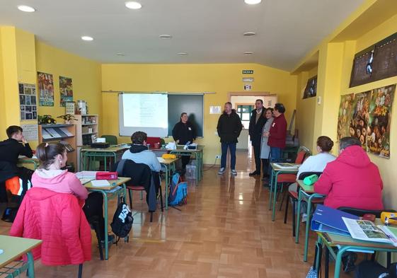 Visita del alcalde del municipio al inicio del curso.