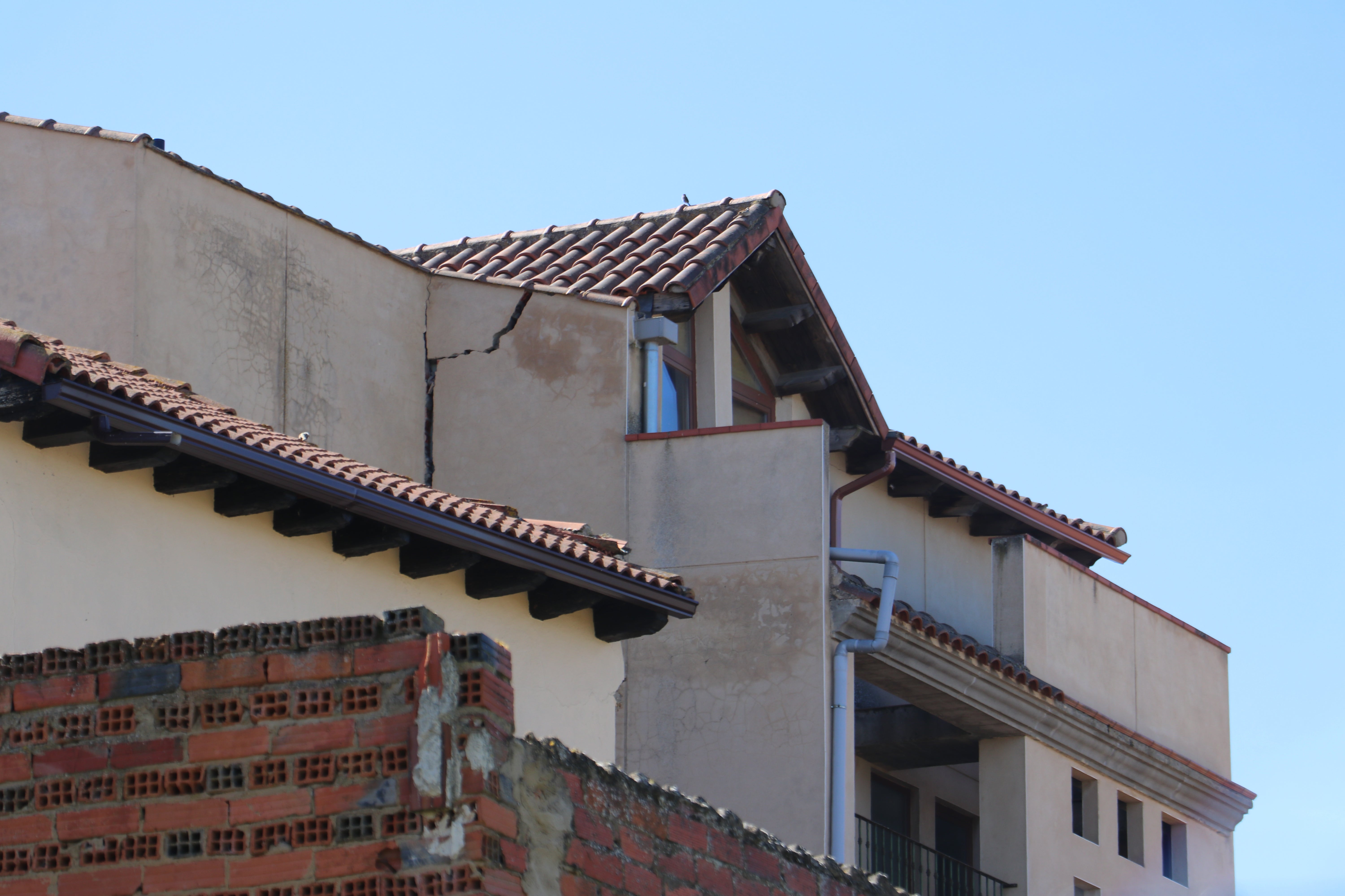 Derrumbe de una casa en Valderas