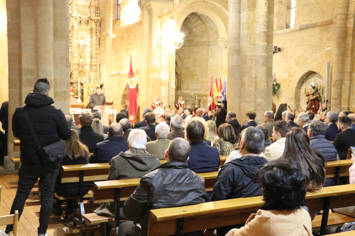 Medalla de Oro para la Parroquia de Nuestra Señora del Mercado