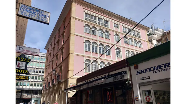 Imagen antes - La polémica tras la construcción y el derribo del edificio del Banco Santander
