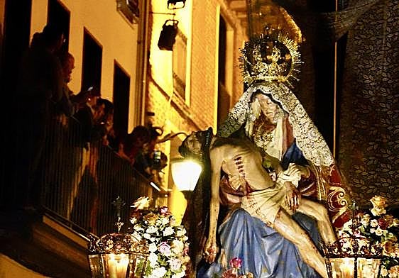 La Procesión de la Dolorosa inaugura la Semana Santa de León.