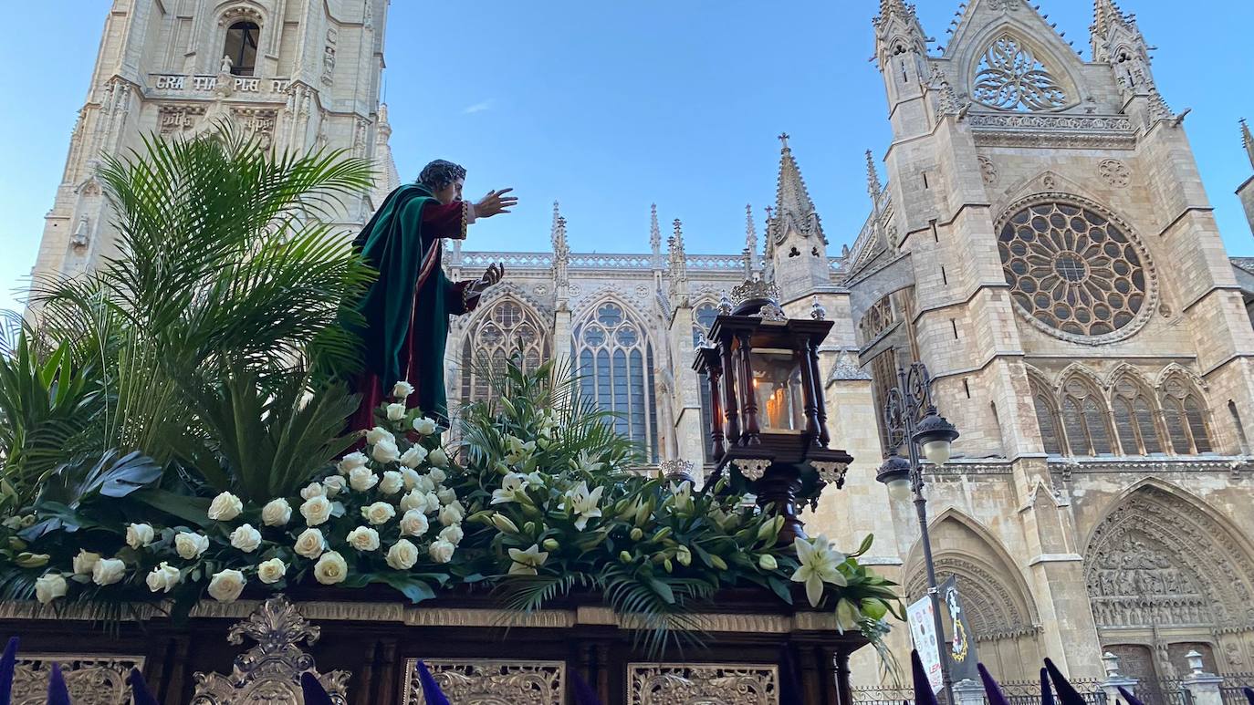 Procesión de Hermandad en León