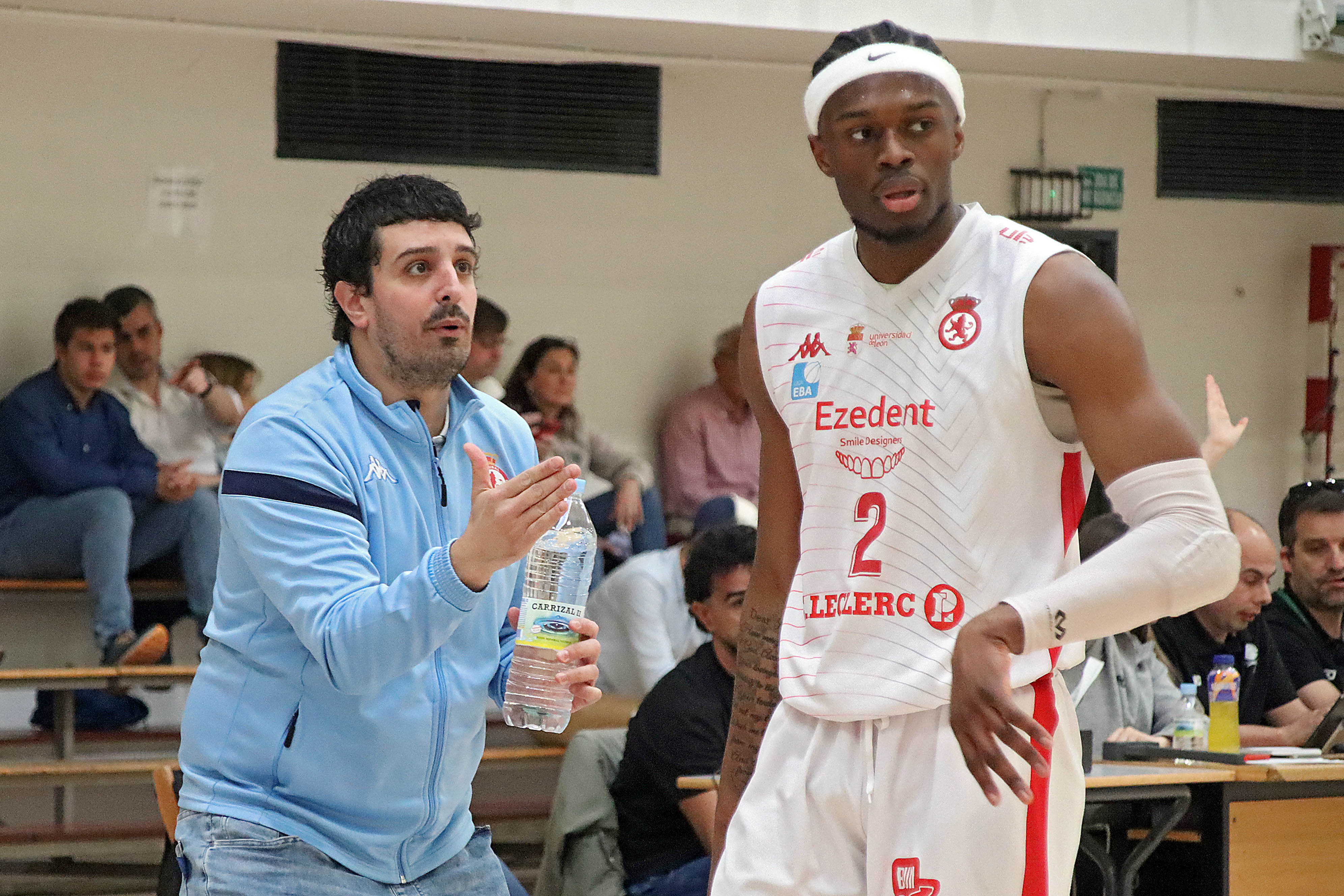 Imágenes del Cultural de Baloncesto 87- 65 Círculo Gijón