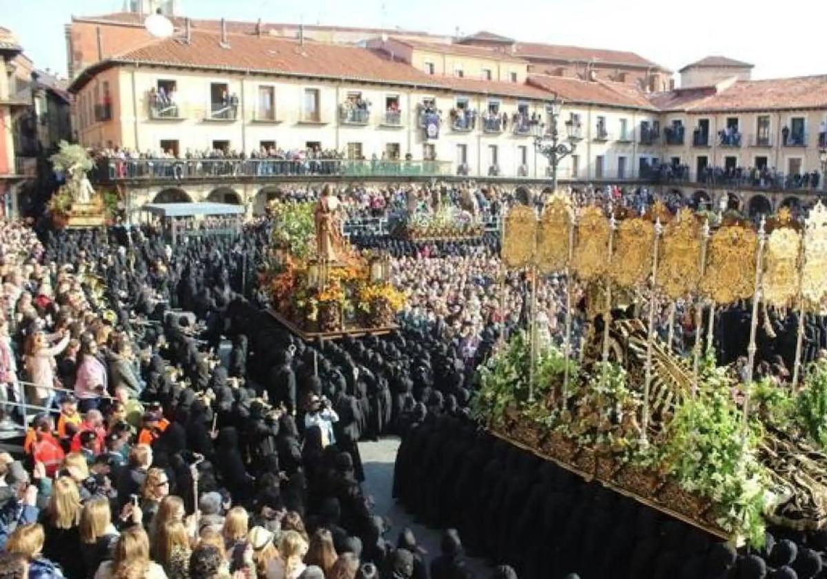 Imagen del Encuentro en la Plaza Mayor de León