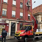 La alerta naranja desborda León con 65 incidencias y vientos de 90 kilómetros por hora