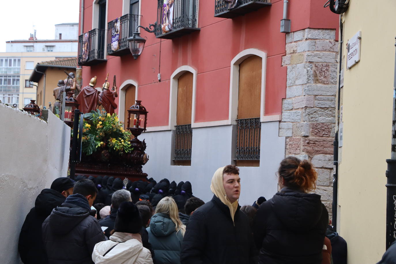 Las mejores imágenes del Encuentro en la Procesión de los Pasos