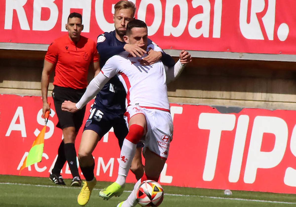 Fornos, en el partido de este domingo ante el Lugo.