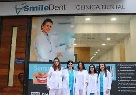 Clínica SmileDent en la calle Burgo Nuevo de León