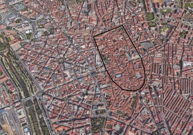 Trazado de la muralla romana desde el cielo.