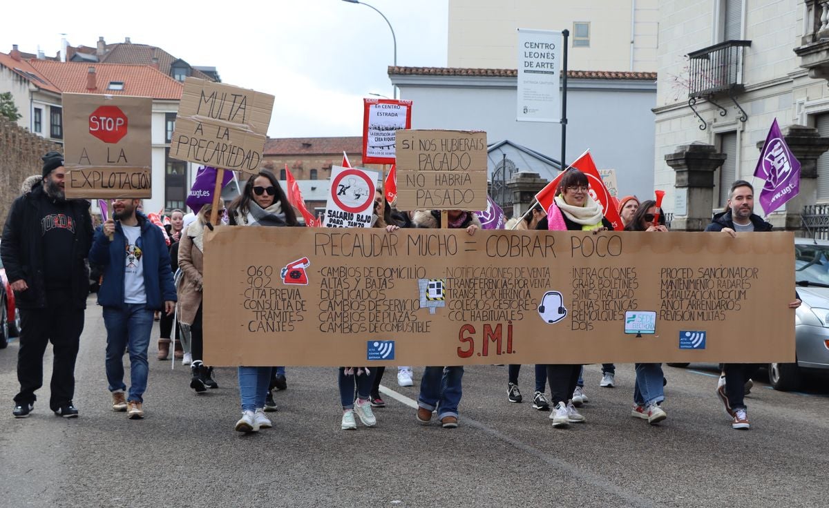 La plantilla del Centro Estrada realiza una marcha en León