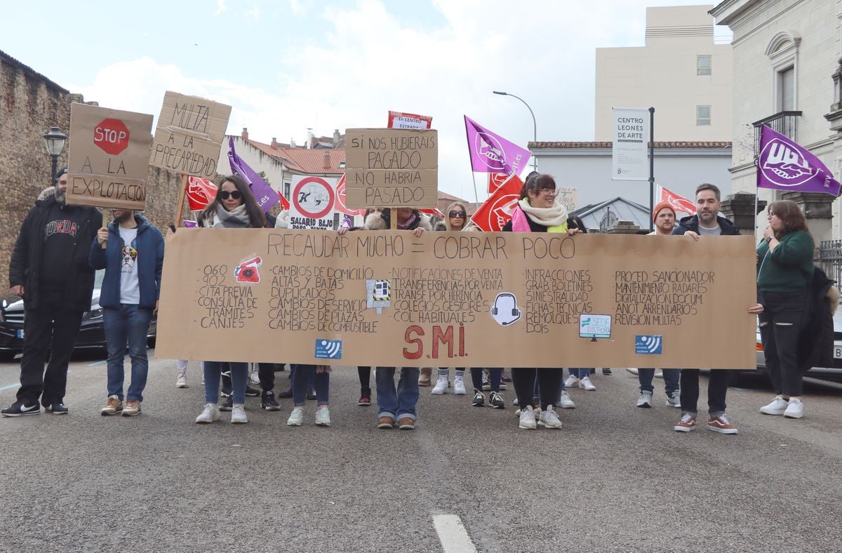 La plantilla del Centro Estrada realiza una marcha en León