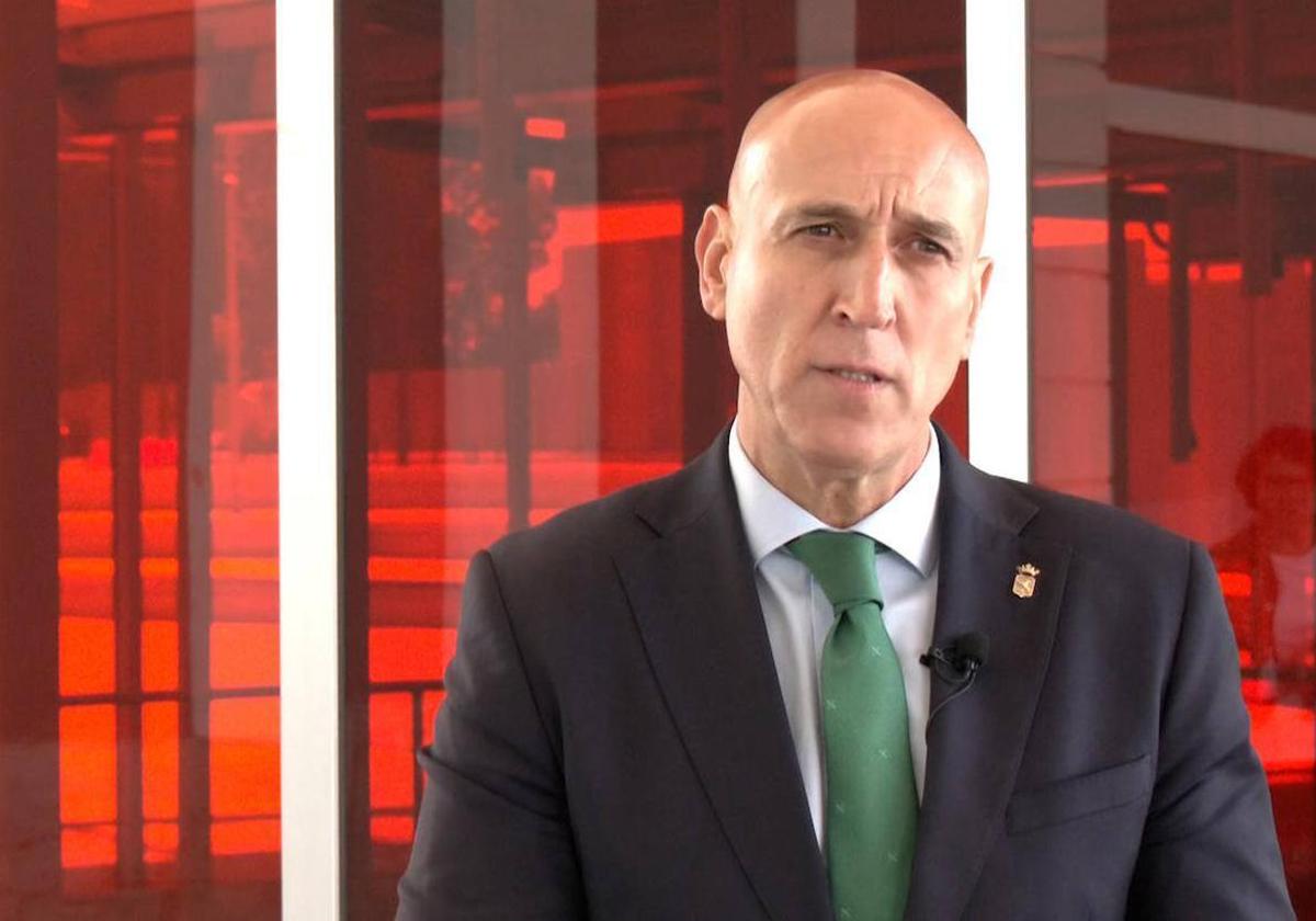 Diez defiende su gestión de los fondos Edusi: «Es chocante que lo critique el PP»